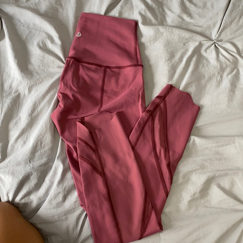 Mauve Lululemon Leggings Cropped